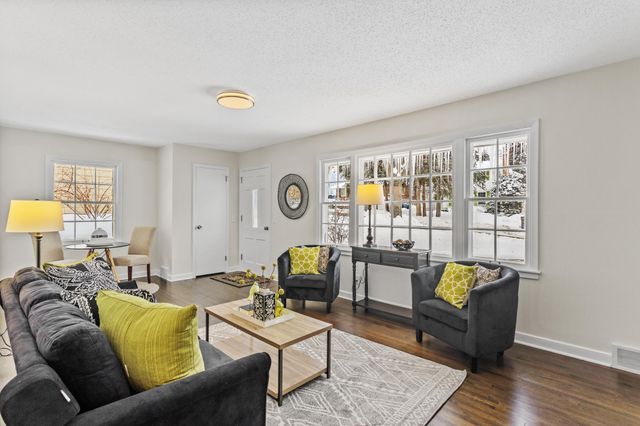 5013 Oxford Avenue, Edina, MN 55436