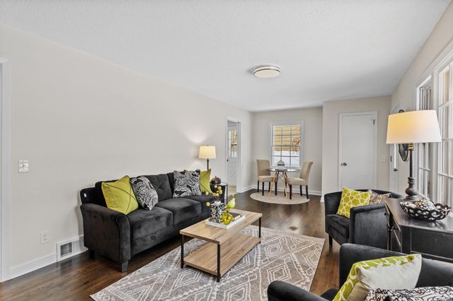 5013 Oxford Avenue, Edina, MN 55436