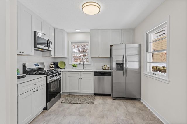 5013 Oxford Avenue, Edina, MN 55436