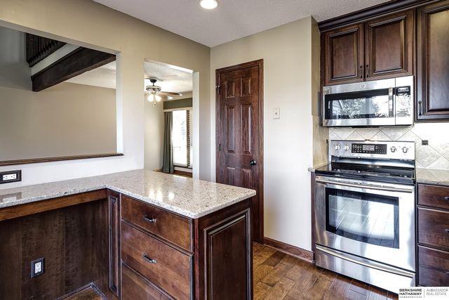 12924 Webster Plz 2 B-2, Omaha, NE 68154