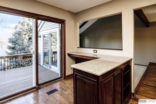 12924 Webster Plz 2 B-2, Omaha, NE 68154