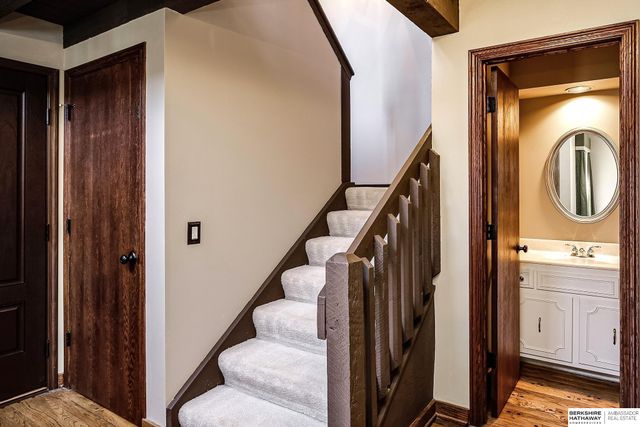 12924 Webster Plz 2 B-2, Omaha, NE 68154