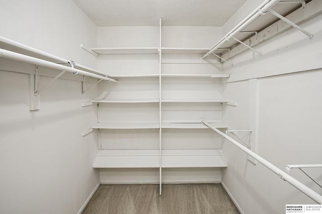 12924 Webster Plz 2 B-2, Omaha, NE 68154