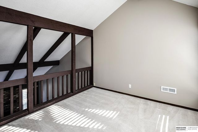 12924 Webster Plz 2 B-2, Omaha, NE 68154