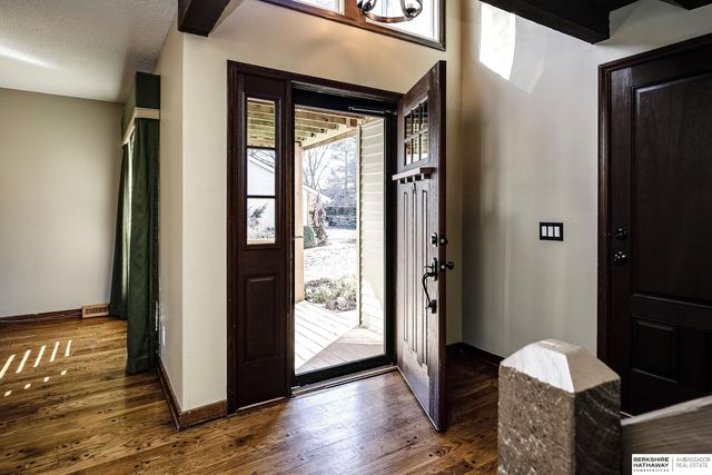 12924 Webster Plz 2 B-2, Omaha, NE 68154