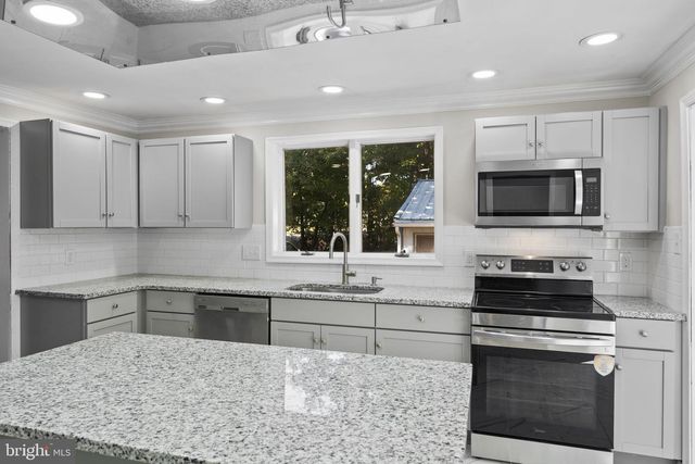 7 N RIDGE RD, Perkasie, PA 18944