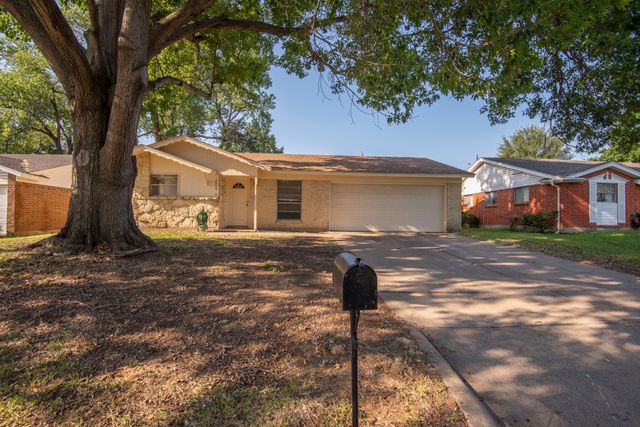2906 David Lane, Arlington, TX 76013