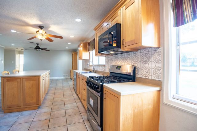 2906 David Lane, Arlington, TX 76013