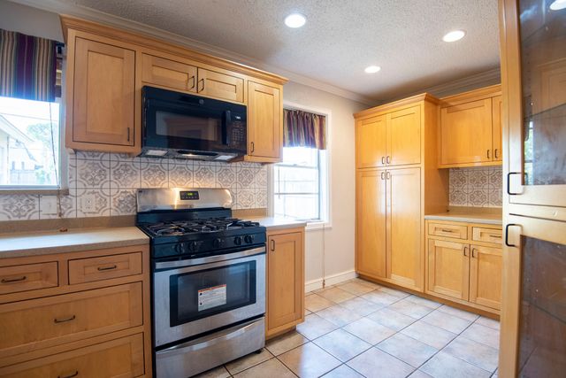 2906 David Lane, Arlington, TX 76013