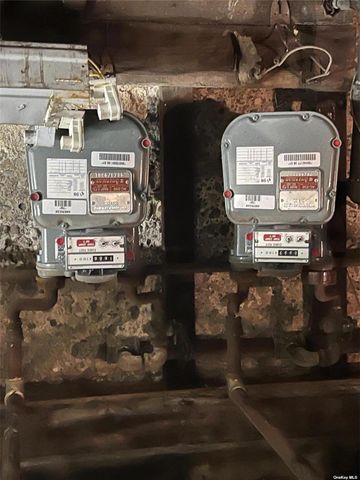 95-07 Roosevelt Avenue, Jackson Heights, NY 11372