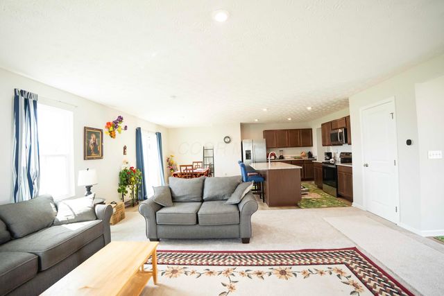 8587 Erie Loop, Canal Winchester, OH 43110