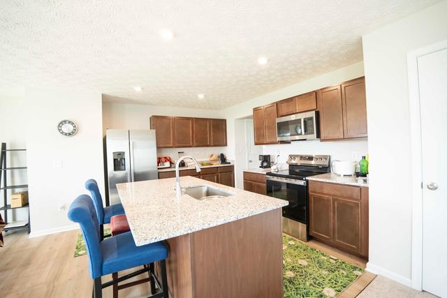 8587 Erie Loop, Canal Winchester, OH 43110