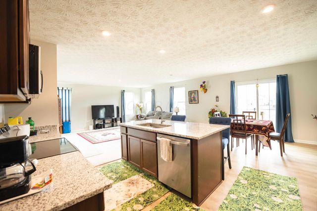 8587 Erie Loop, Canal Winchester, OH 43110