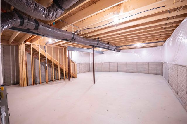 8587 Erie Loop, Canal Winchester, OH 43110