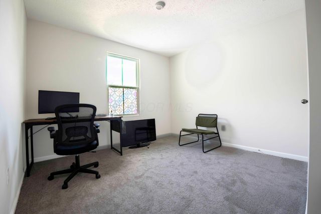 8587 Erie Loop, Canal Winchester, OH 43110