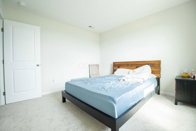 8587 Erie Loop, Canal Winchester, OH 43110