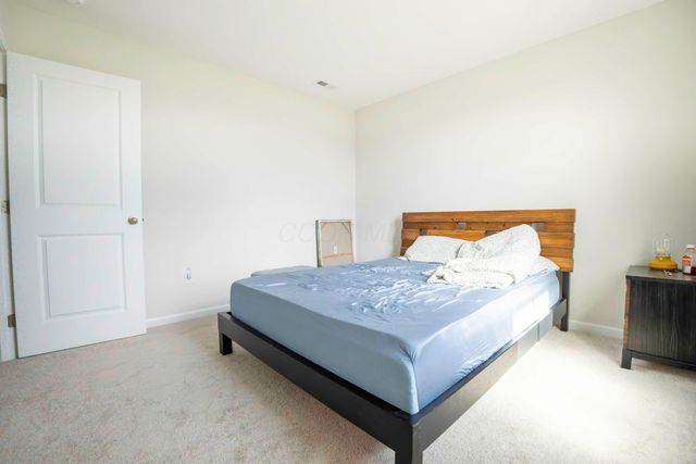 8587 Erie Loop, Canal Winchester, OH 43110