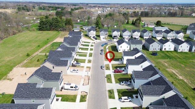 8587 Erie Loop, Canal Winchester, OH 43110