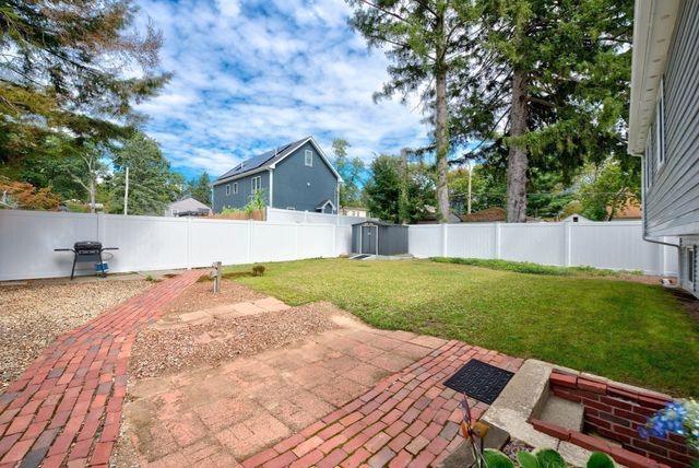 58 Earley St, Brockton, MA 02302