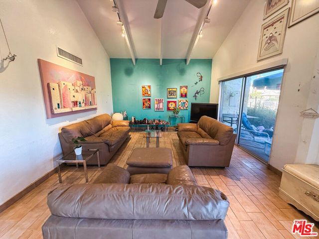 1833 S Araby Drive 11, Palm Springs, CA 92264