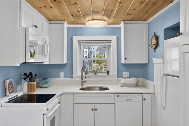 291 Old Wharf Rd 14, Dennis, MA 02639