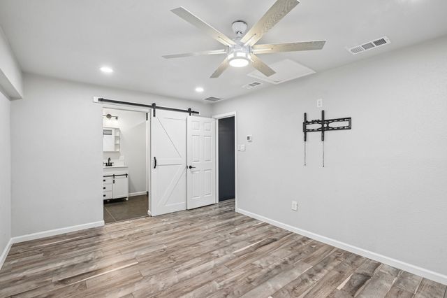 511 Commerce Street, Kemp, TX 75143
