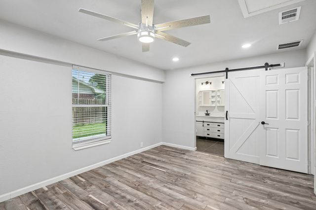 511 Commerce Street, Kemp, TX 75143