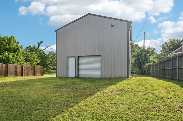 511 Commerce Street, Kemp, TX 75143