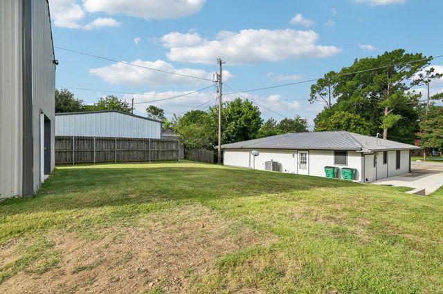 511 Commerce Street, Kemp, TX 75143