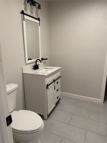 511 Commerce Street, Kemp, TX 75143