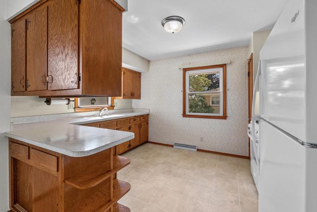 1534 N Holden STREET, Port Washington, WI 53074