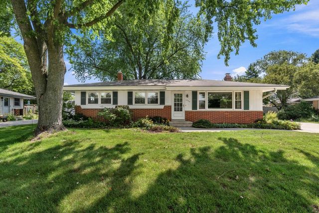 1534 N Holden STREET, Port Washington, WI 53074