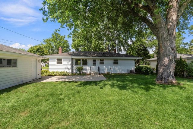 1534 N Holden STREET, Port Washington, WI 53074