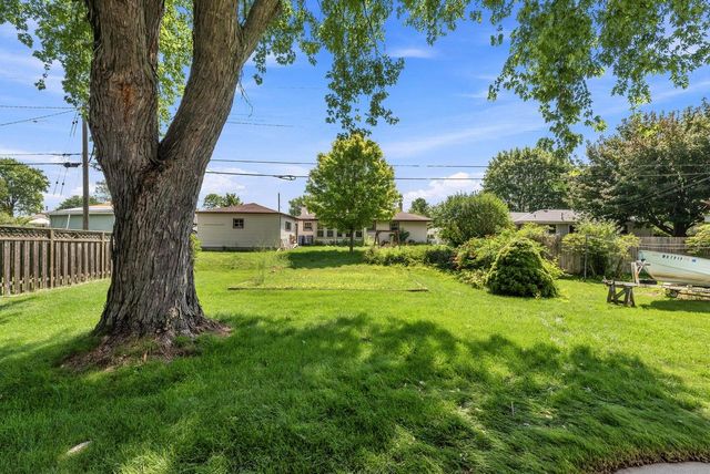 1534 N Holden STREET, Port Washington, WI 53074