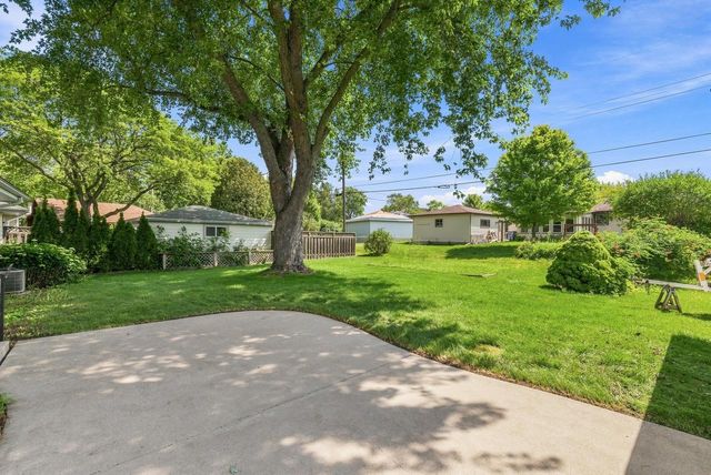 1534 N Holden STREET, Port Washington, WI 53074