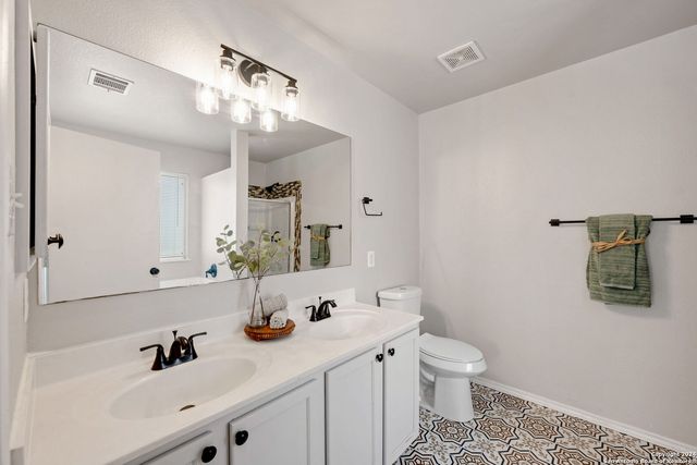 125 POINTE LOOP, Cibolo, TX 78108