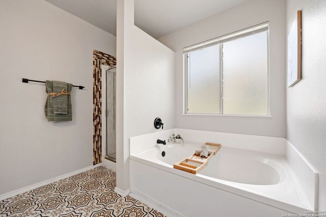125 POINTE LOOP, Cibolo, TX 78108