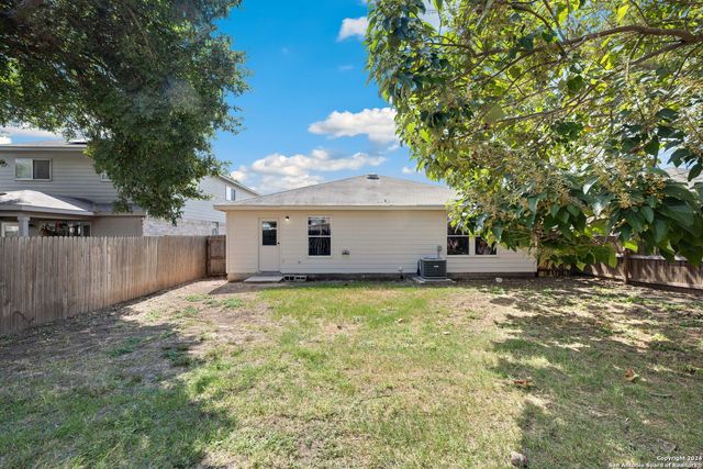 125 POINTE LOOP, Cibolo, TX 78108