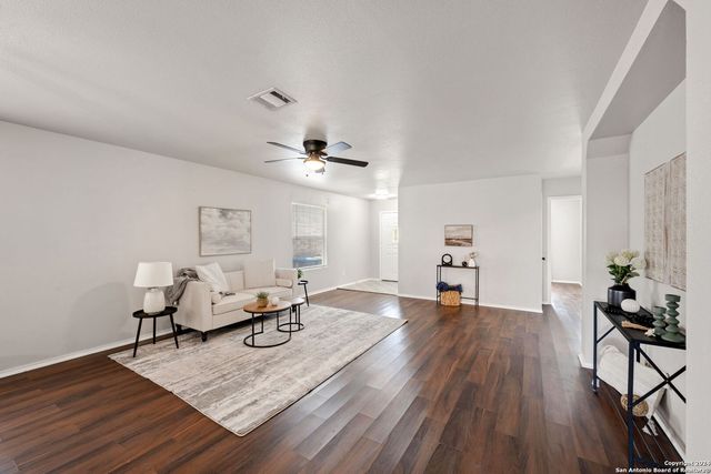 125 POINTE LOOP, Cibolo, TX 78108