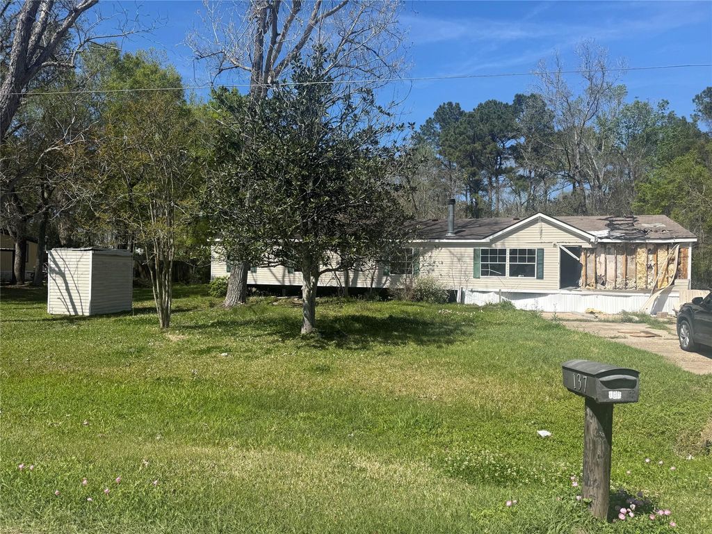 137 County Road 459, Dayton, TX 77535