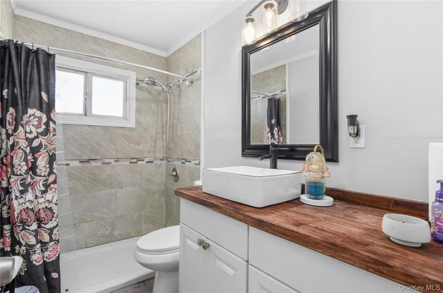 5 S Ronald Drive S, Amityville, NY 11701