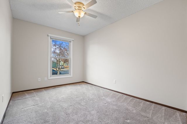 521 NE 6th Street, Ankeny, IA 50021