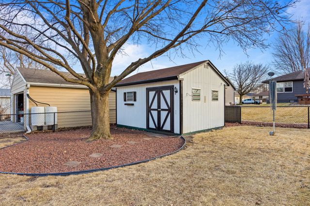 521 NE 6th Street, Ankeny, IA 50021
