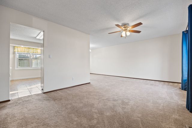 521 NE 6th Street, Ankeny, IA 50021