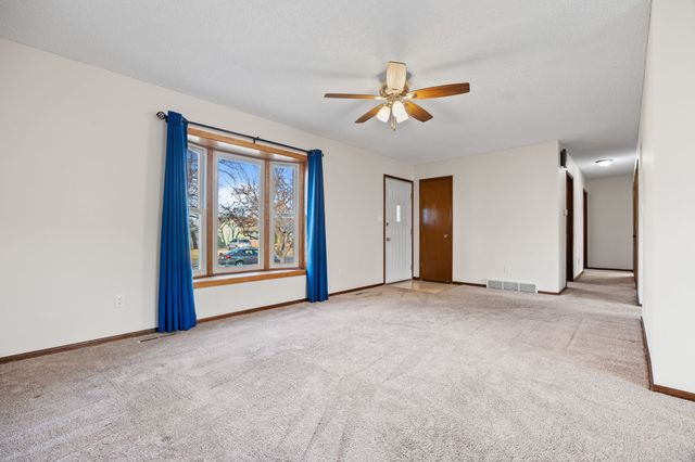 521 NE 6th Street, Ankeny, IA 50021