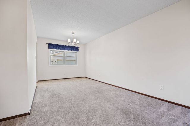 521 NE 6th Street, Ankeny, IA 50021