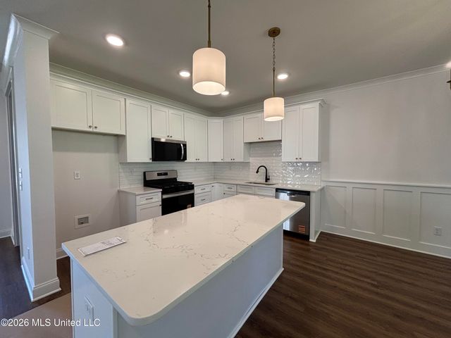 4203 S Bolivar Trail, Olive Branch, MS 38654