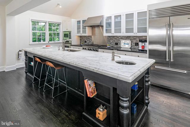 307 EDGERSTOUNE RD, Princeton, NJ 08540