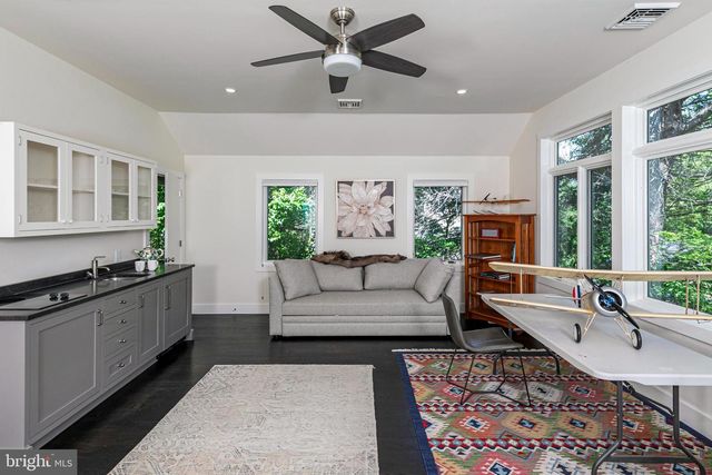 307 EDGERSTOUNE RD, Princeton, NJ 08540