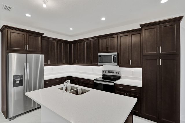 585 SANDERLING Circle, Deerfield Beach, FL 33442